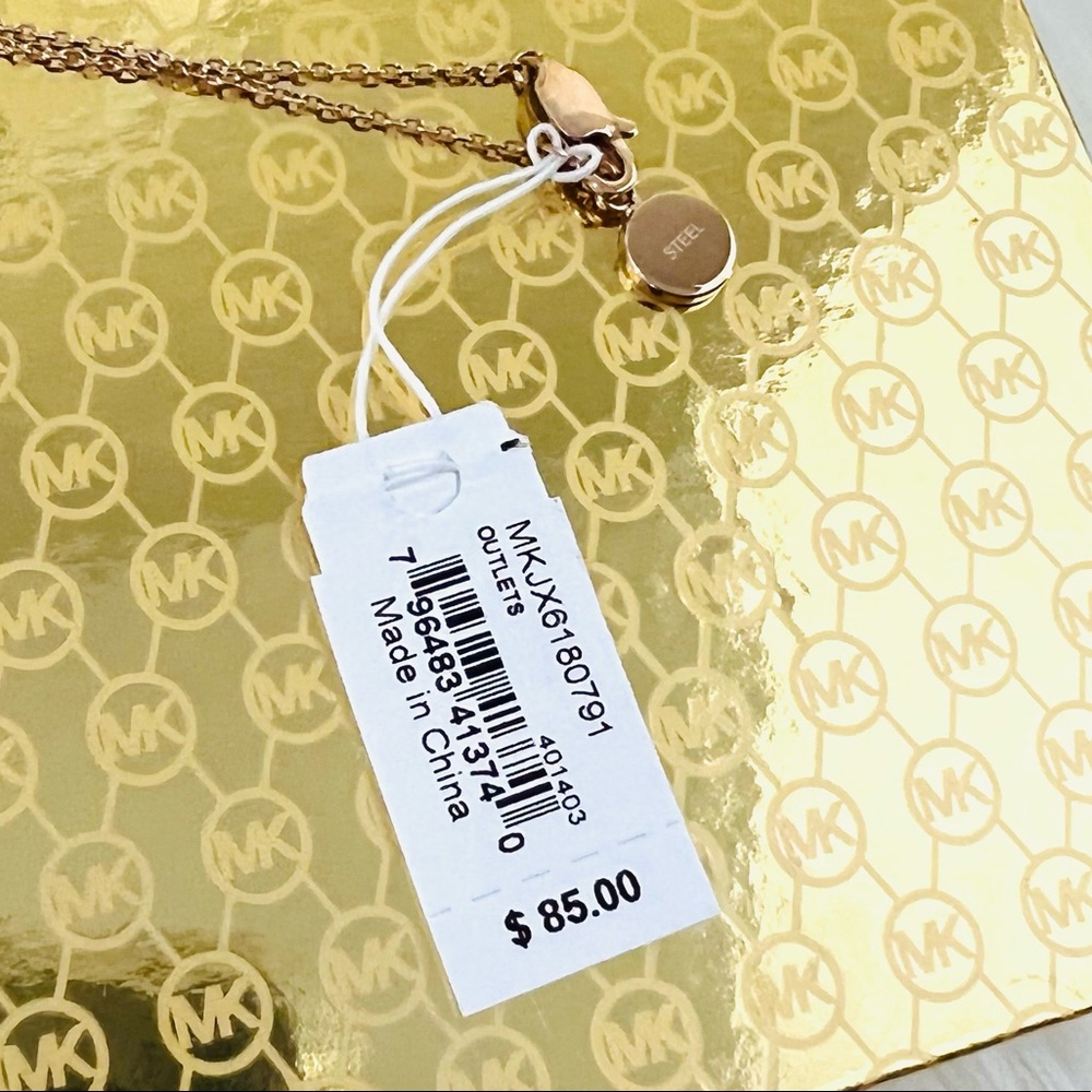 Michael Kors Pendant Necklace Rose Gold - Picture 7 of 7